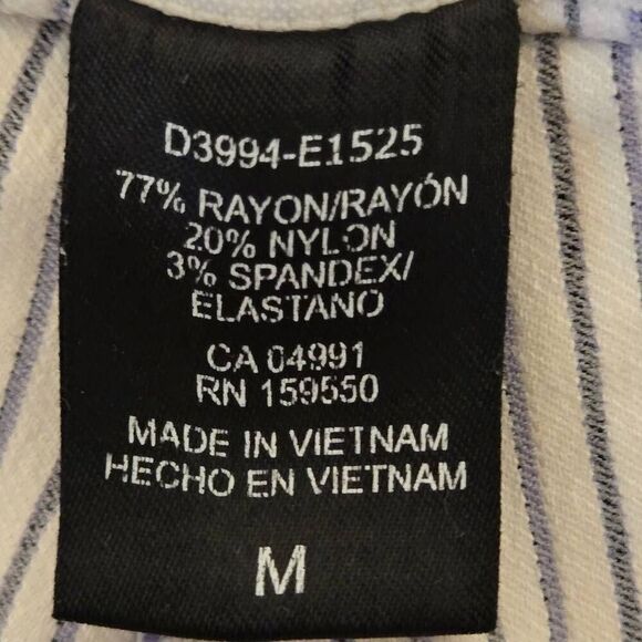 Hilary Radley Womens Pinstripe Stretch Pull-on Bermuda Shorts Blue White Medium - Picture 4 of 8